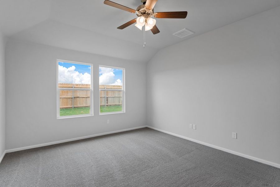 Representative unfurnished interior of a home built from the TAYLOR by D.R. Horton in Faculty Row, Abilene (Image 39).