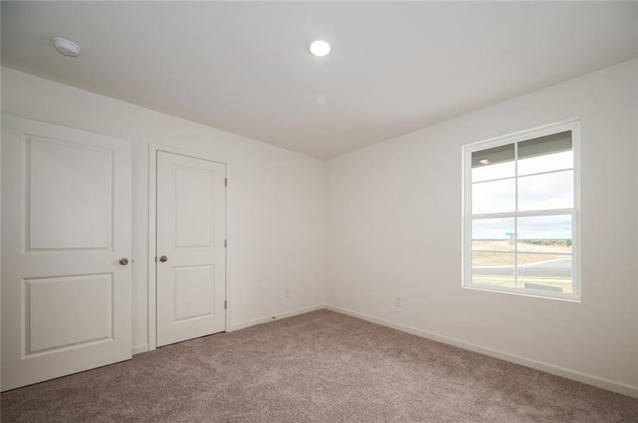 Spacious, unfurnished interior of a new home in , Lizella (Image 10).