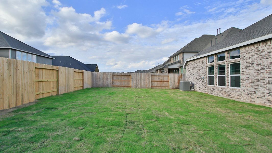 Exterior details and patio area of a home in Brookewater, Rosenberg (Image 3). Exterior details and patio area of a home in Brookewater, Rosenberg (Image 3).