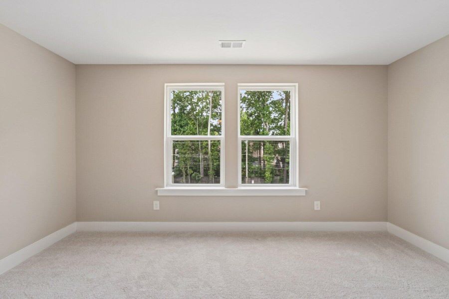 Spacious, unfurnished interior of a new home in , Charleston (Image 39).