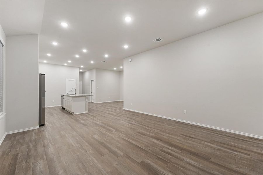 Spacious, unfurnished interior of a new home in , Lufkin (Image 16). Spacious, unfurnished interior of a new home in , Lufkin (Image 16).