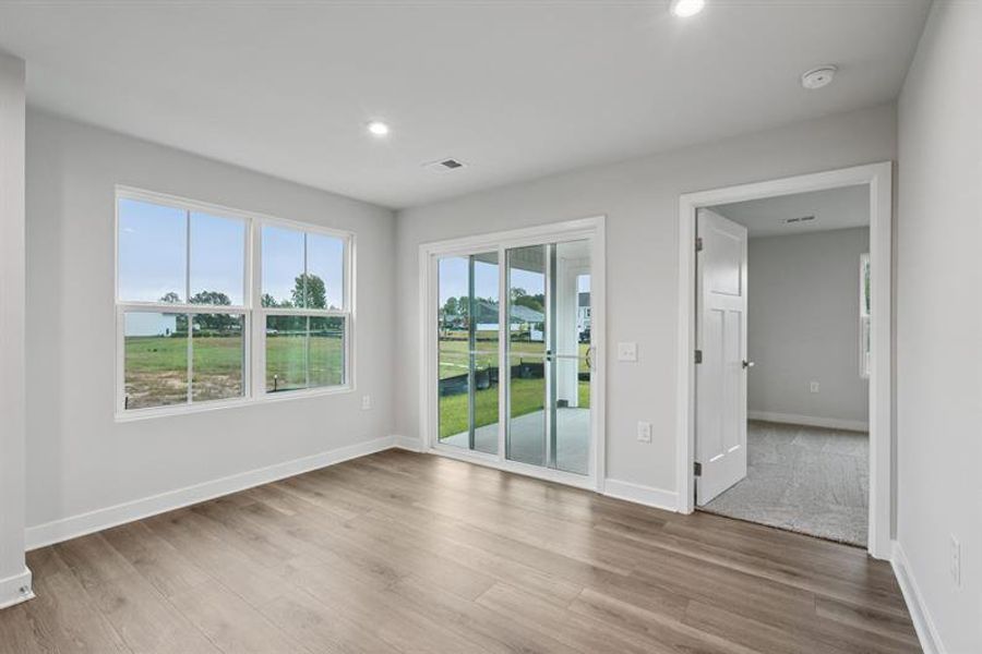 Spacious, unfurnished interior of a new home in Chapel Branch, Santee (Image 11).