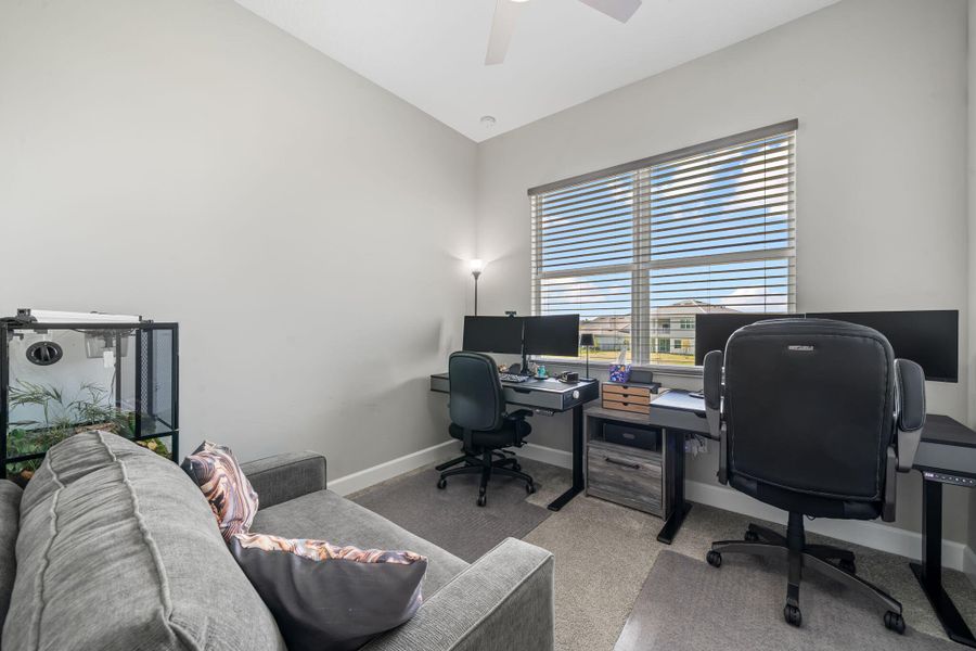 Guest Bedroom - Upstairs