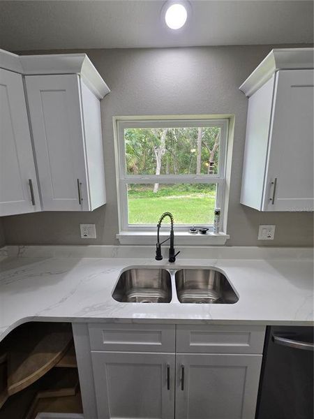 Close-up of interior finishes inside a home in , Ocklawaha (Image 10). Close-up of interior finishes inside a home in , Ocklawaha (Image 10).