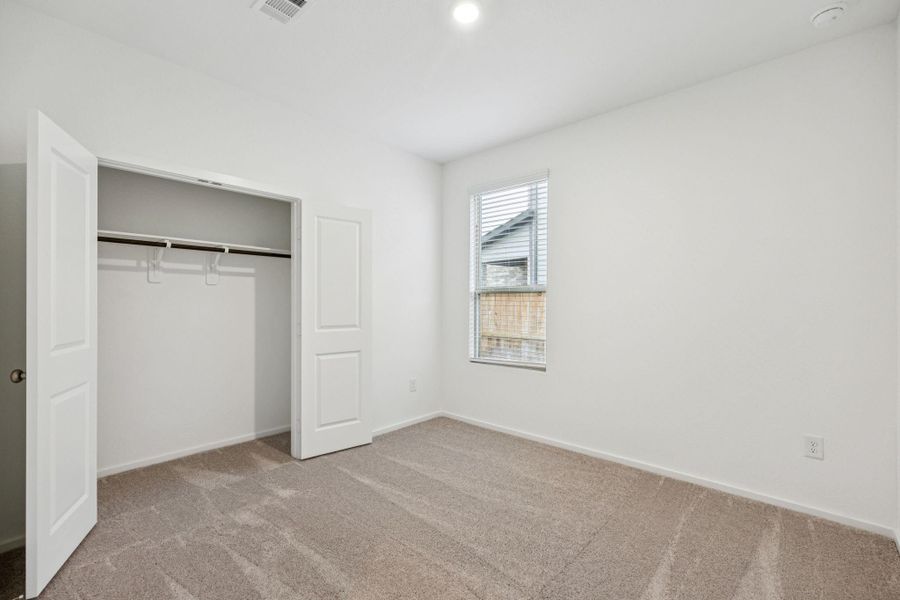 Spacious, unfurnished interior of a new home in Crosby Farms, Crosby (Image 14).