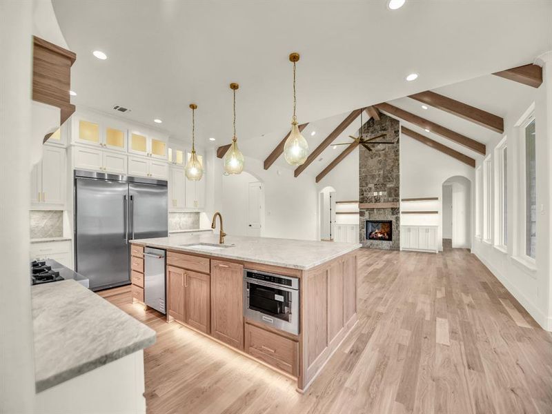 Furnished interior view inside a new home in , Weatherford (Image 6).