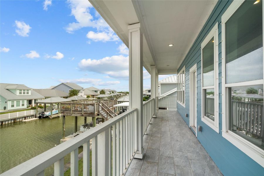 Spacious, unfurnished interior of a new home in , Texas City (Image 22). Spacious, unfurnished interior of a new home in , Texas City (Image 22).