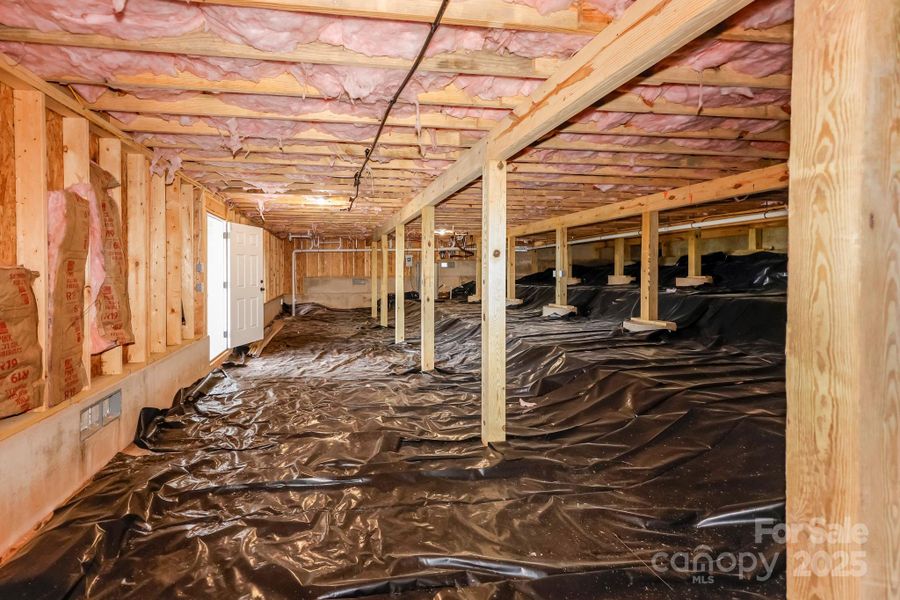 Spacious, unfurnished interior of a new home in , Rutherfordton (Image 13).