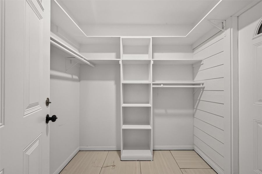 Spacious, unfurnished interior of a new home in , Boling (Image 25). Spacious, unfurnished interior of a new home in , Boling (Image 25).
