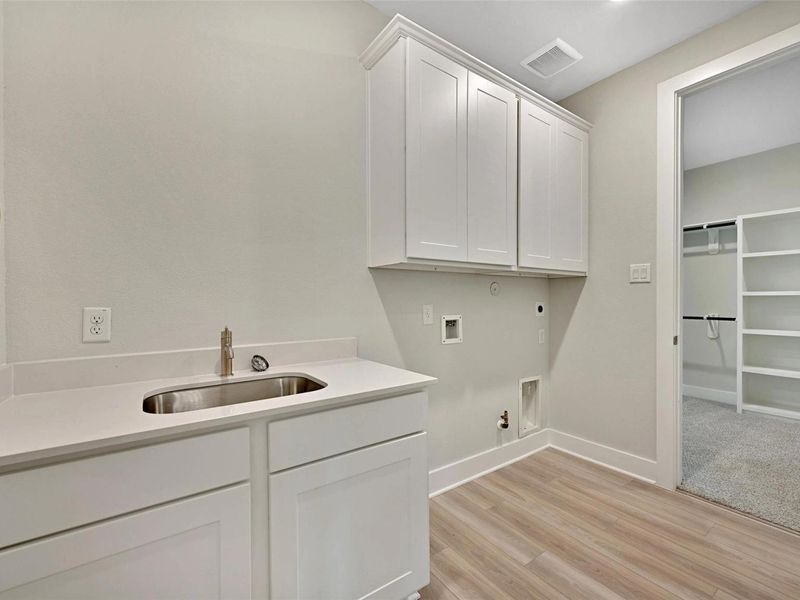 Furnished interior view inside a new home in Lago Mar, Santa Fe (Image 13).