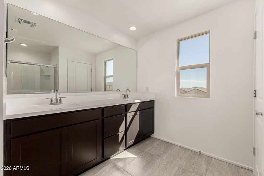 30 - Crescent Moon 46800