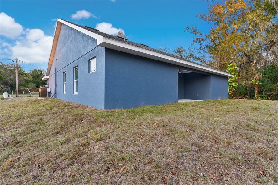 Exterior details and patio area of a home in , Lakeland (Image 21).