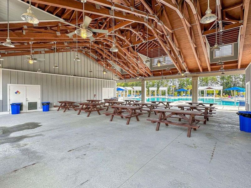 Community amenities in , Summerville (Image 40).