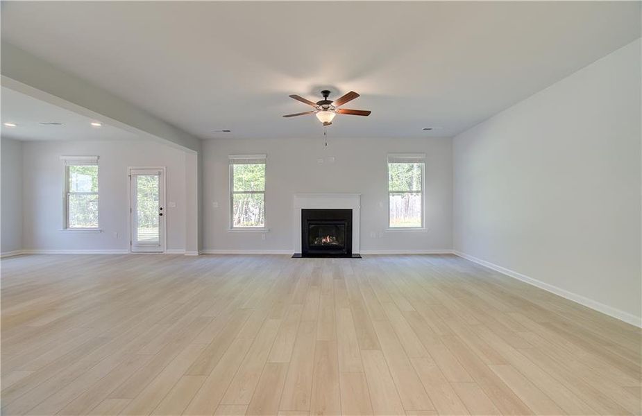 Spacious, unfurnished interior of a new home in Kingston, Locust Grove (Image 23).