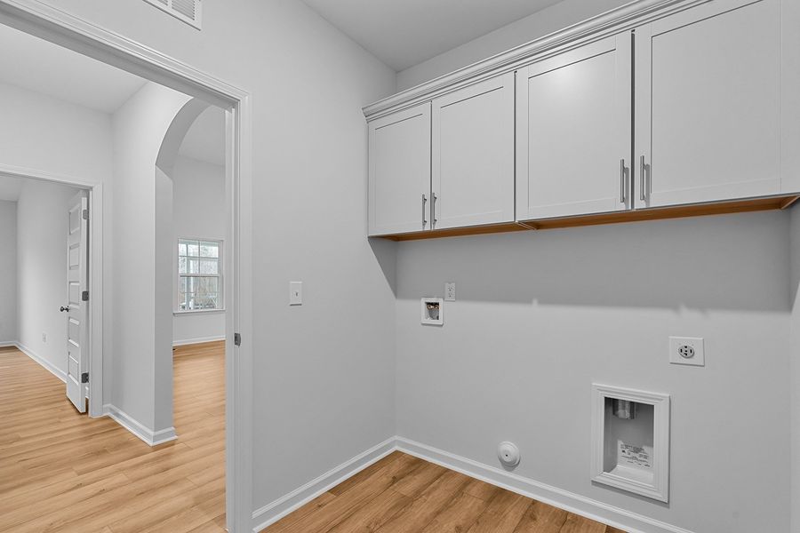 Spacious, unfurnished interior of a new home in Brayden, Advance (Image 28).