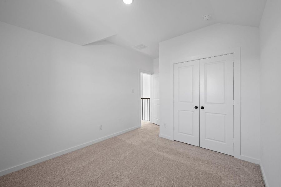 Spacious, unfurnished interior of a new home in Jubilee 45', 70', Hockley (Image 24).