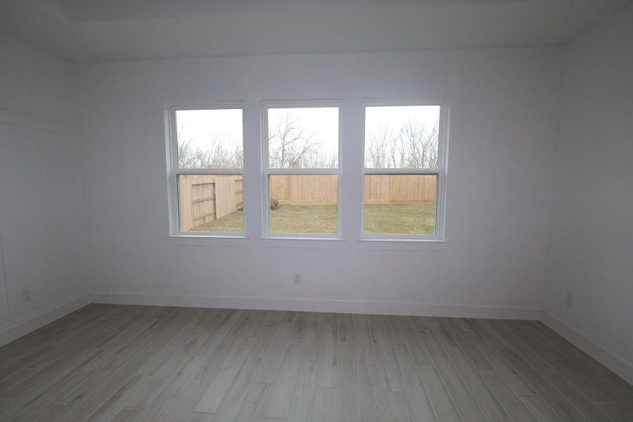 Spacious primary suite