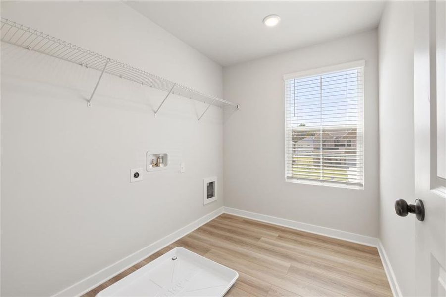 Spacious, unfurnished interior of a new home in Oak Grove Glen, Snellville (Image 19). Spacious, unfurnished interior of a new home in Oak Grove Glen, Snellville (Image 19).