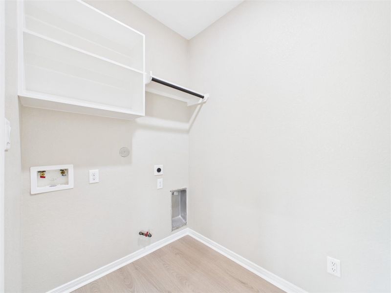 Spacious, unfurnished interior of a new home in , Santa Fe (Image 28). Spacious, unfurnished interior of a new home in , Santa Fe (Image 28).