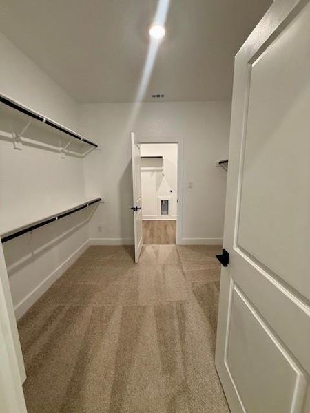 Spacious, unfurnished interior of a new home in Freedom at Anthem, Kyle (Image 10).