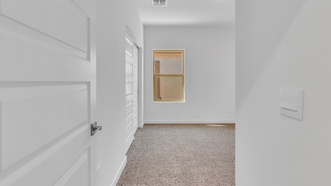 Spacious, unfurnished interior of a new home in The Oasis at Rocking K, Vail (Image 39).