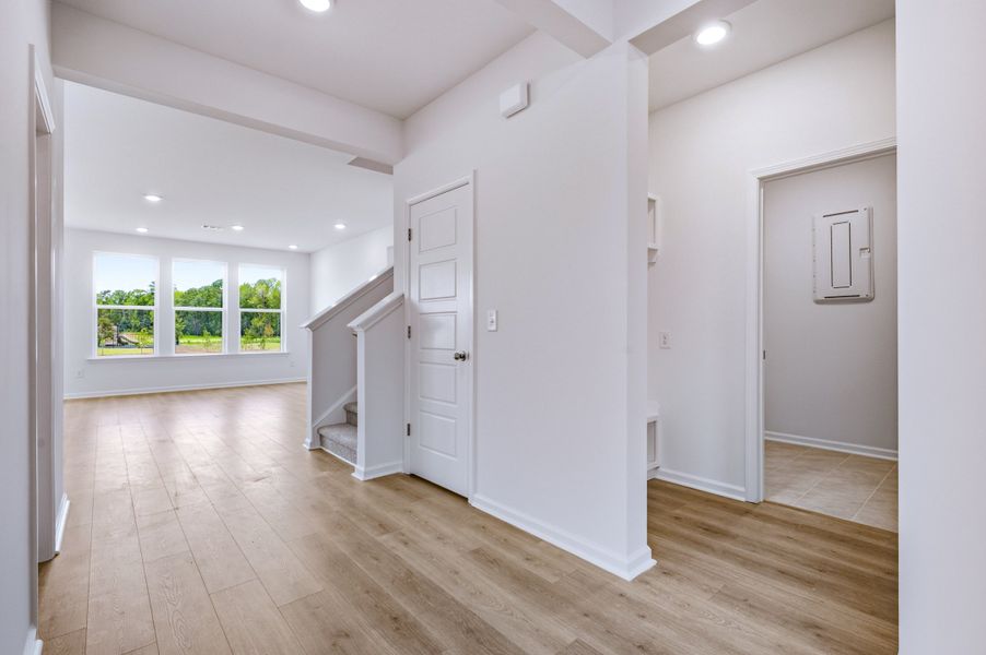 Spacious, unfurnished interior of a new home in Somerset, Myrtle Beach (Image 21). Spacious, unfurnished interior of a new home in Somerset, Myrtle Beach (Image 21).