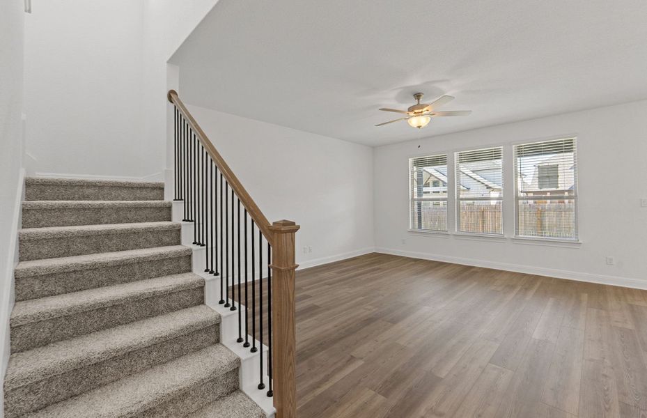 Spacious, unfurnished interior of a new home in Santa Rita Ranch, Liberty Hill (Image 36).