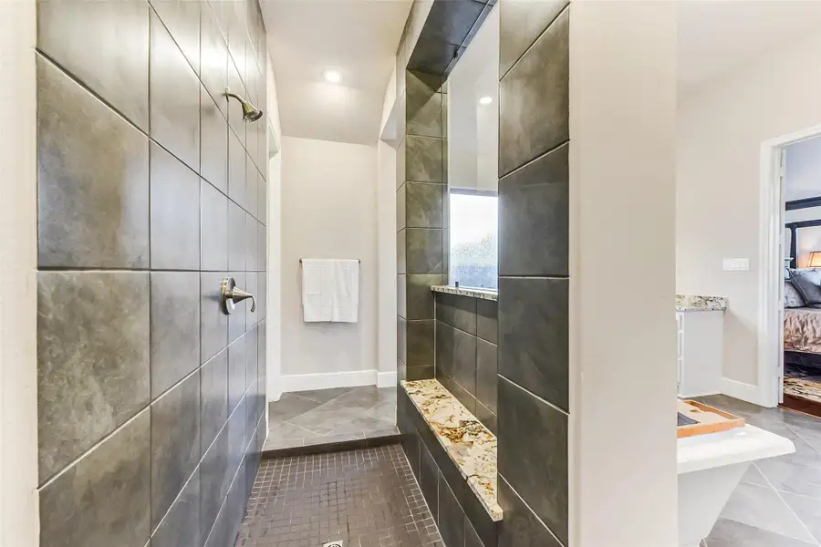 Furnished interior view inside a new home in ARTAVIA 65', Conroe (Image 41).