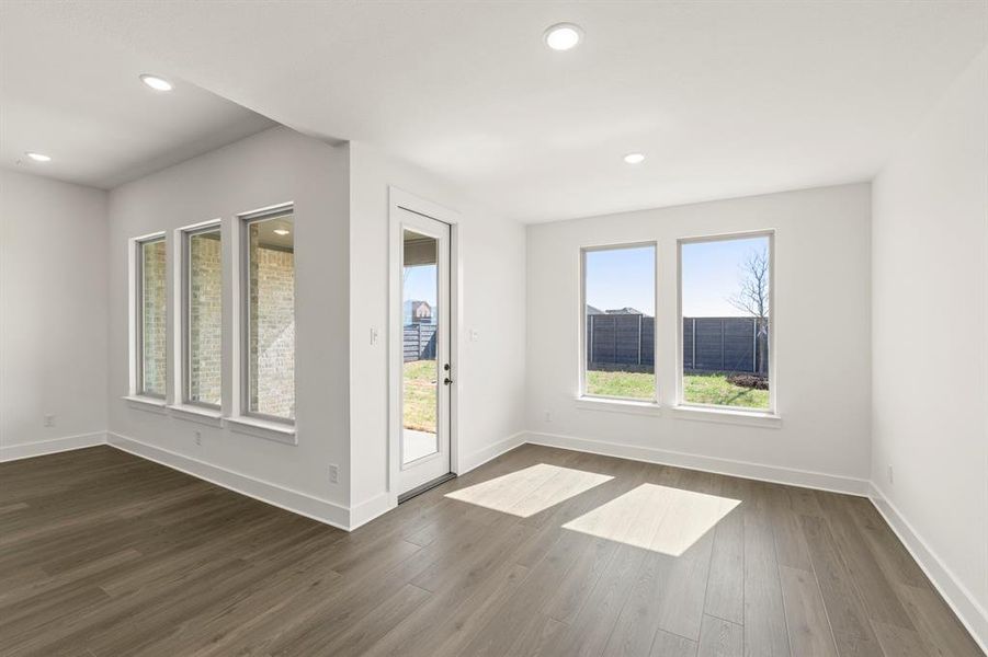 12. 612 Corner Post - Dining