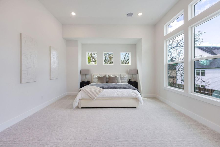 Furnished interior view inside a new home in Montridge, Houston (Image 16).