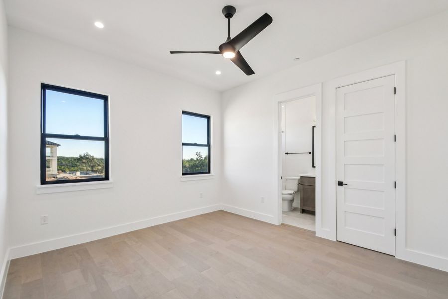 15 web or mls Silent Nova Vw S3010 015