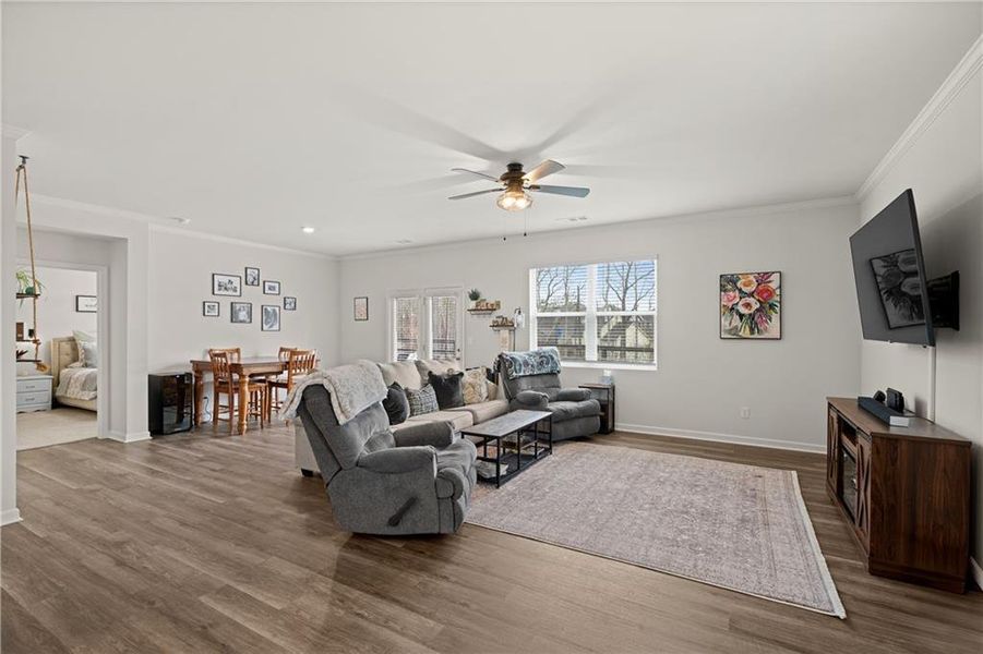 Furnished interior view inside a new home in Lost Creek, Dallas (Image 10).