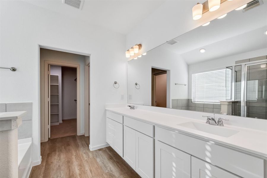 Furnished interior view inside a new home in Rollingbrook Estates, Baytown (Image 8).