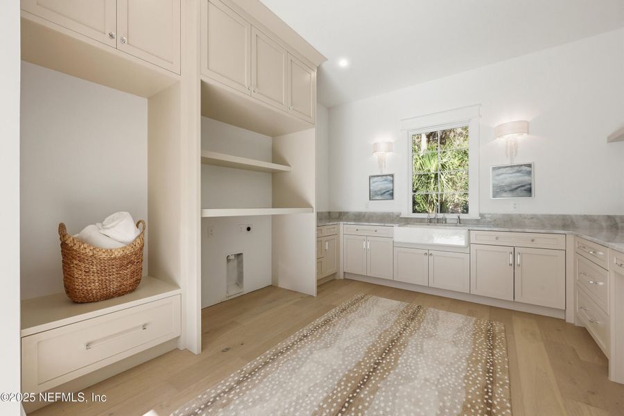 Furnished interior view inside a new home in , Ponte Vedra (Image 65).