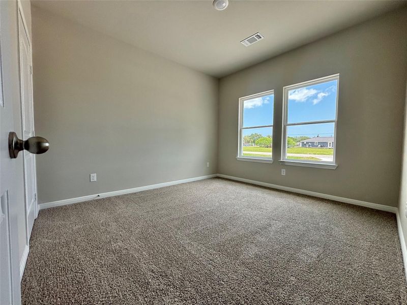 Original Pic of Front Bedroom Original Pic of Front Bedroom