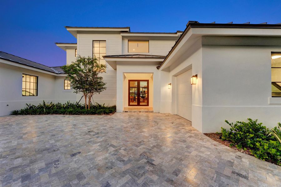 Exterior details and patio area of a home in , Pompano Beach (Image 2).