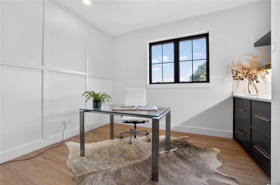 Furnished interior view inside a new home in , Dallas (Image 12).