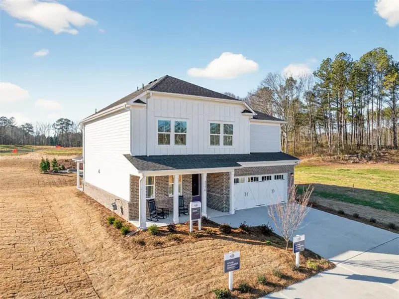 Exterior details and patio area of a home in Linden Grove, Powder Springs (Image 30).