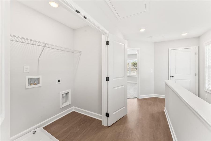 Spacious, unfurnished interior of a new home in East Park Village, Kennesaw (Image 21). Spacious, unfurnished interior of a new home in East Park Village, Kennesaw (Image 21).