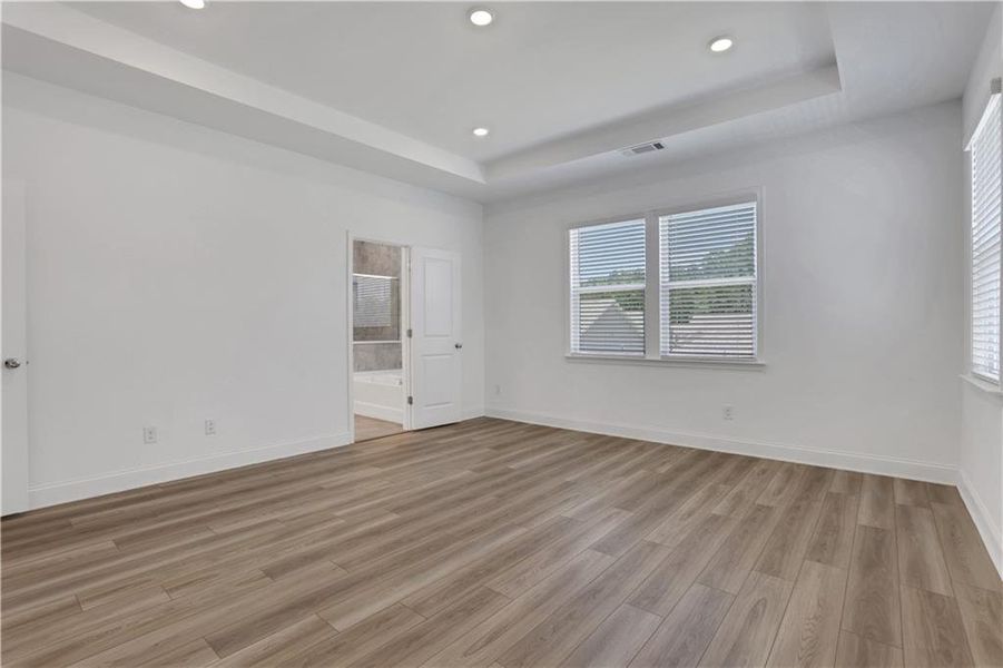 Spacious, unfurnished interior of a new home in Bailey Fence, Dacula (Image 20).