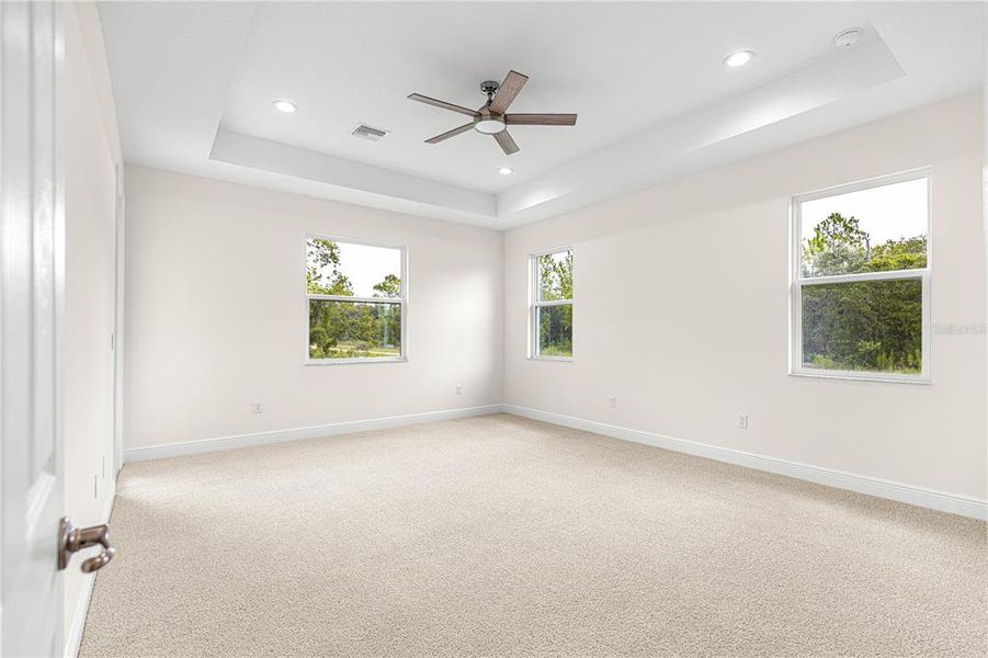 Spacious, unfurnished interior of a new home in , Dunnellon (Image 43).