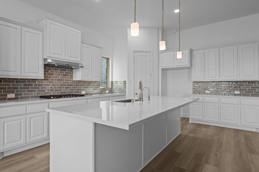 Furnished interior view inside a new home in Valencia 70', Manvel (Image 12).