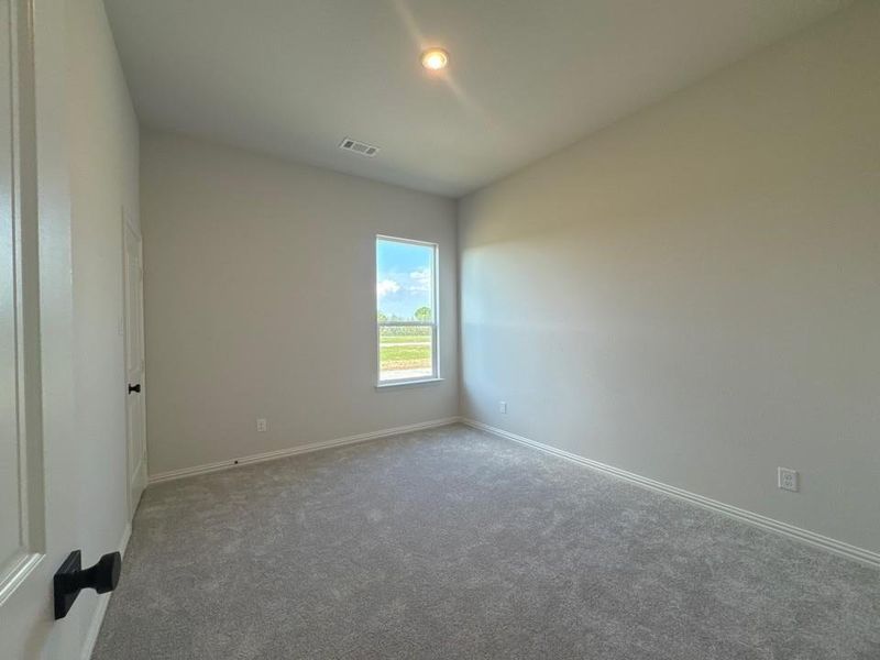 Spacious, unfurnished interior of a new home in Terra Escalante, Blue Ridge (Image 16).