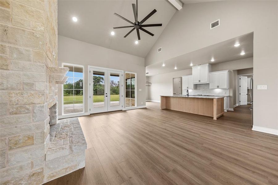 Spacious, unfurnished interior of a new home in , Gatesville (Image 23).