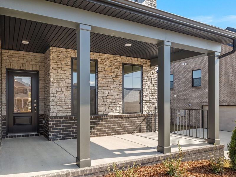 Exterior details and patio area of a home in Benders Cove, Mount Juliet (Image 3).