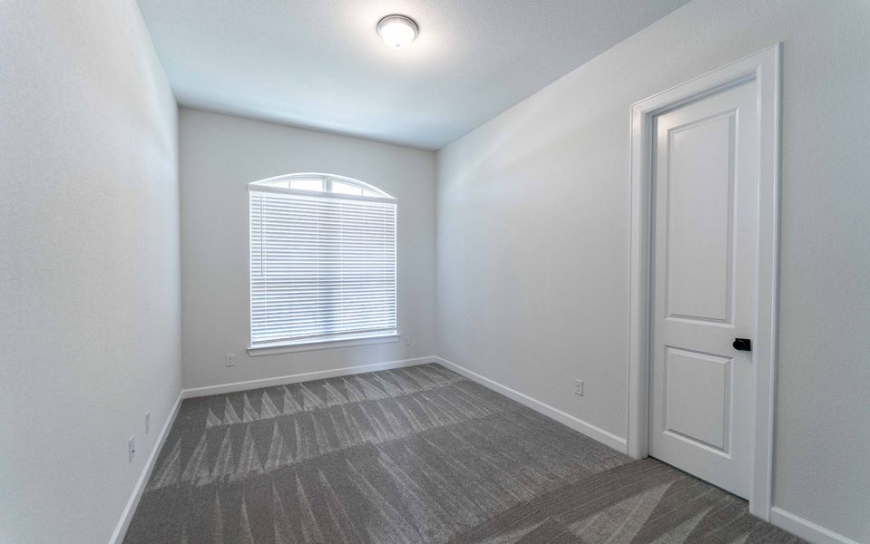 Spacious, unfurnished interior of a new home in Solterra, Mesquite (Image 21).