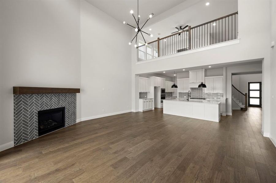 12. 309 Bee Balm - Family (2) 12. 309 Bee Balm - Family (2)