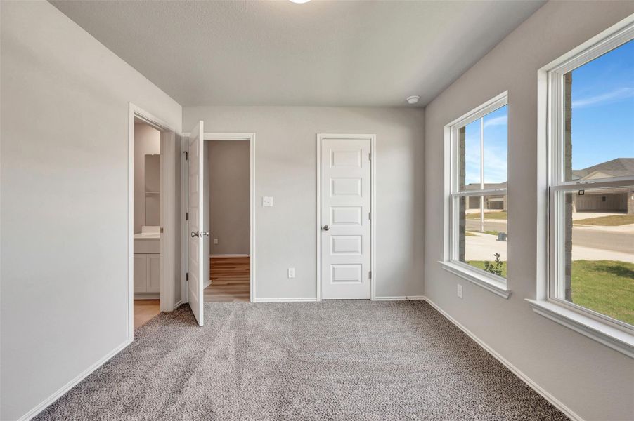 Spacious, unfurnished interior of a new home in Carillon, Manor (Image 19).