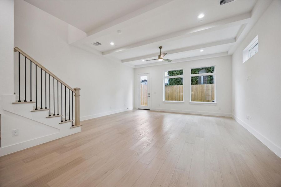 Spacious, unfurnished interior of a new home in , Houston (Image 14).