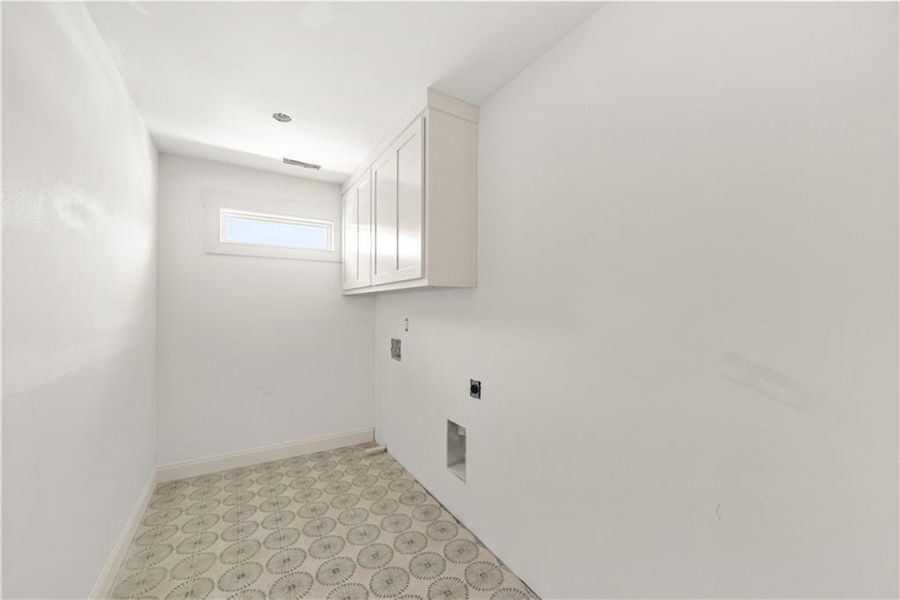 Spacious, unfurnished interior of a new home in , Atlanta (Image 29).